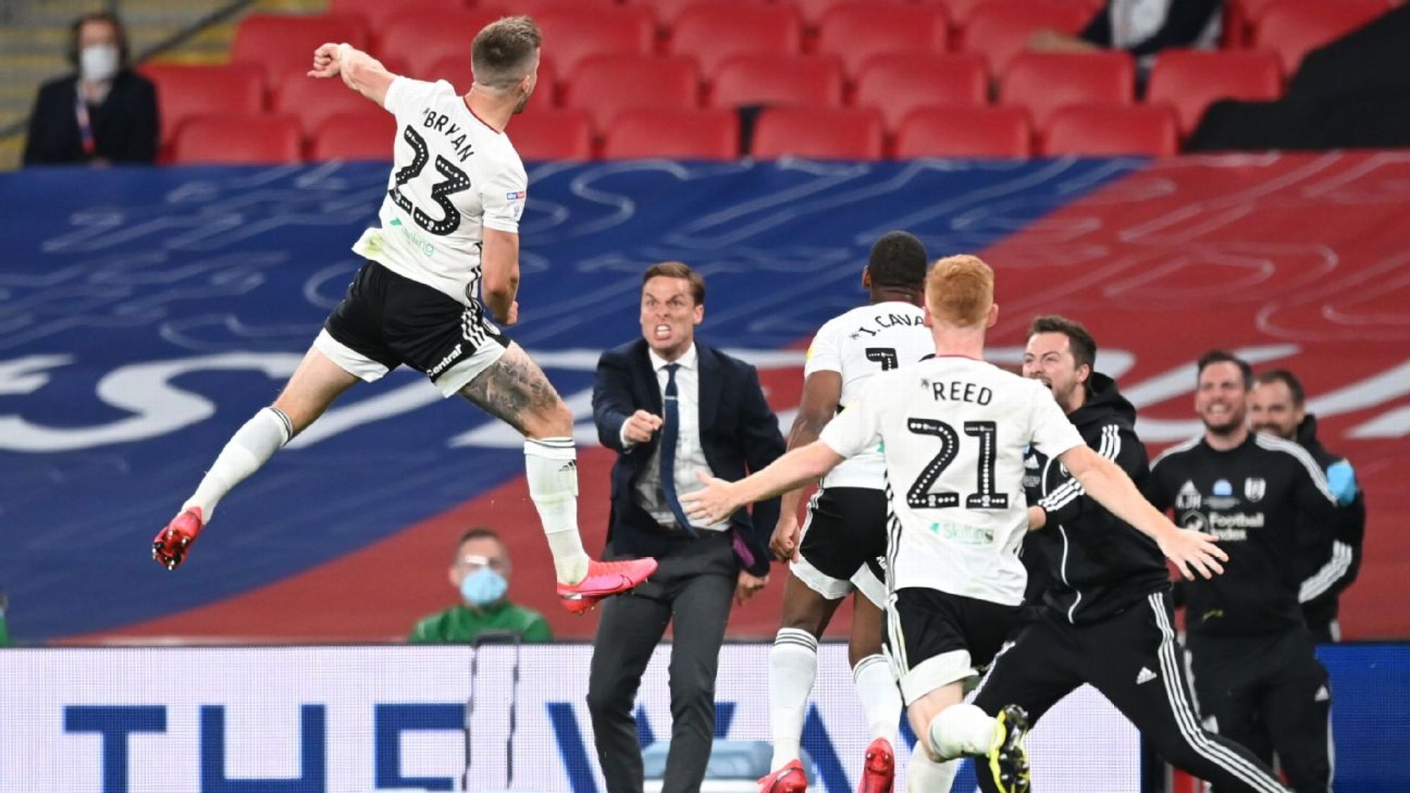 部通过向中 部通过向中