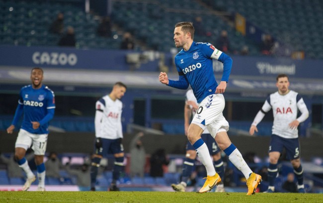 克等中场老 克等中场老