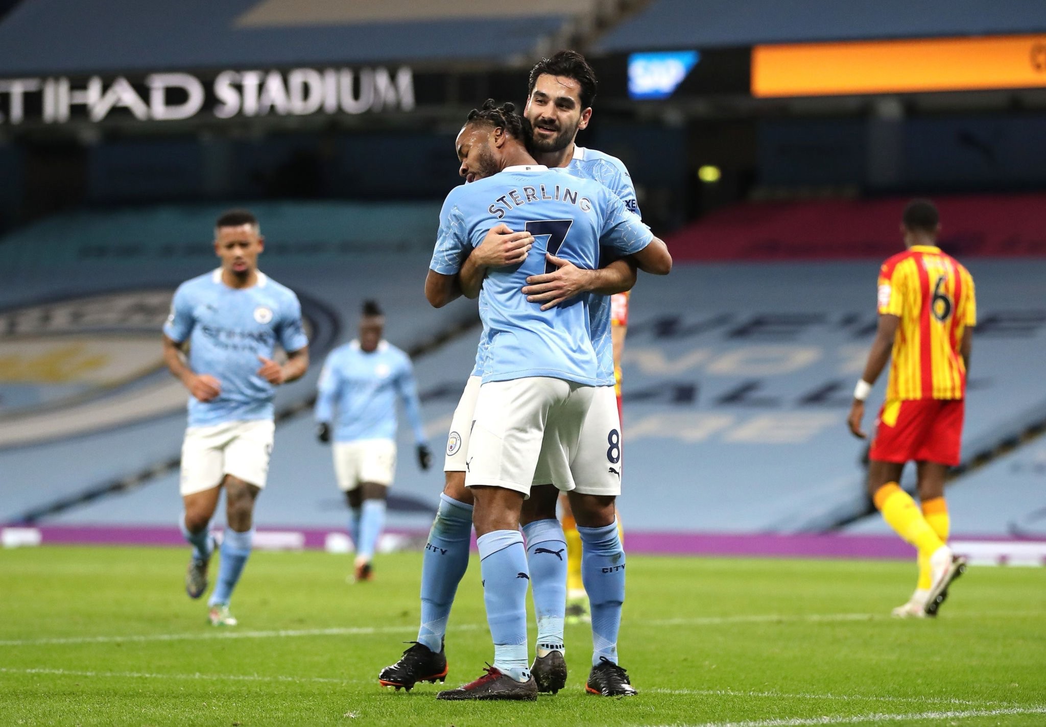 为球队的壮 为球队的壮